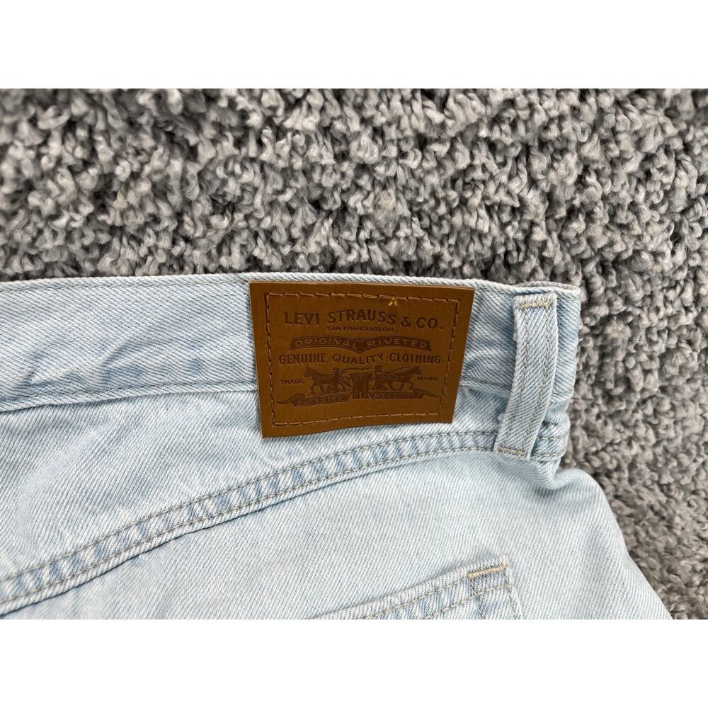Levi's Strauss Women's ALine Denim Shorts 34"High Rise Waist Light Wash 5 Pocket - Picture 5 of 8